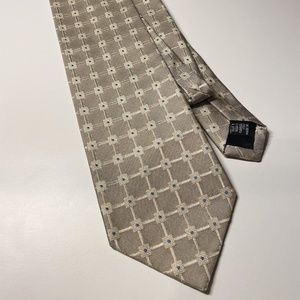Silver Tie